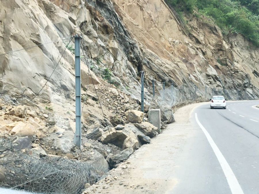 Debris from a rockslide is seen blocking the drain after breaking the newly-constructed slope protection works, around 100 meters away from the Patkai Bridge, on National Highway 29 on May 3. The start of the hill section of the ongoing Dimapur-Kohima four-lane project is susceptible to regular rockslides, blocking the roads as well as affecting the progress of construction work. During the last hearing of the public litigation (Sou Motu) on the progress of the NH-29 construction works, the Kohima Bench of the Gauhati High Court on April 20 directed all stakeholders to complete the Package I and II within 15 days, except for the slope protection, to be completed on or before the end of May. The stretch falls under Package I of the NHIDCL SARDP-NE Project. (Morung Photo)